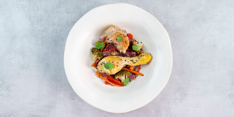 Wok de pollo con curry