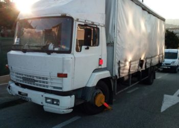 Cazado en Vigo un camión de «récord» con infracciones por valor de 12.000€