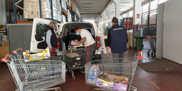 La pandemia dispara el reparto del Banco de Alimentos de Vigo a más de 2 millones de kilos de comida en 2020