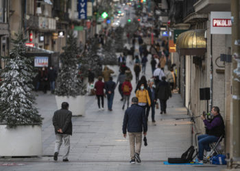 Galicia abre la mano con la hostelería, con condiciones, y retrasa el inicio del toque de queda