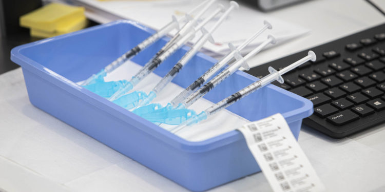 Vacunación Vigo AstraZeneca Ifevi