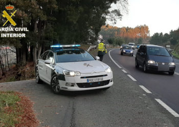 Una conductora ebria pide ayuda a la Guardia Civil para llegar a su trabajo en Vigo