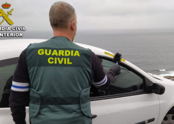 La Guardia Civil detiene a un vecino de Vigo como presunto autor de una decena de robos en vehículos