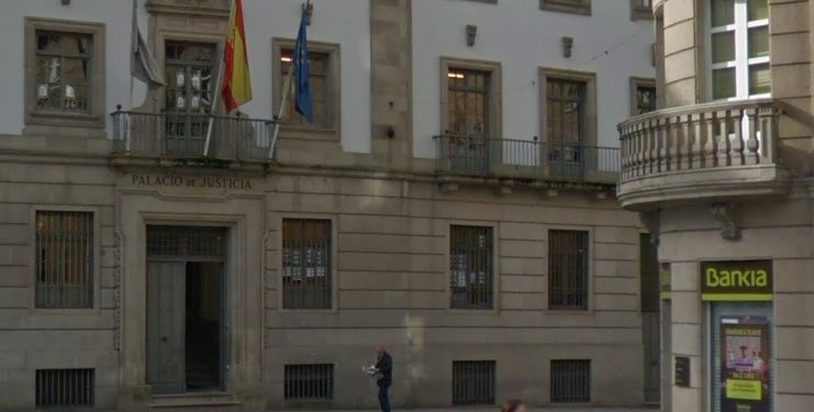Catorce años de prisión por encañonar a la comisión judicial en un registro de su vivienda en Oia