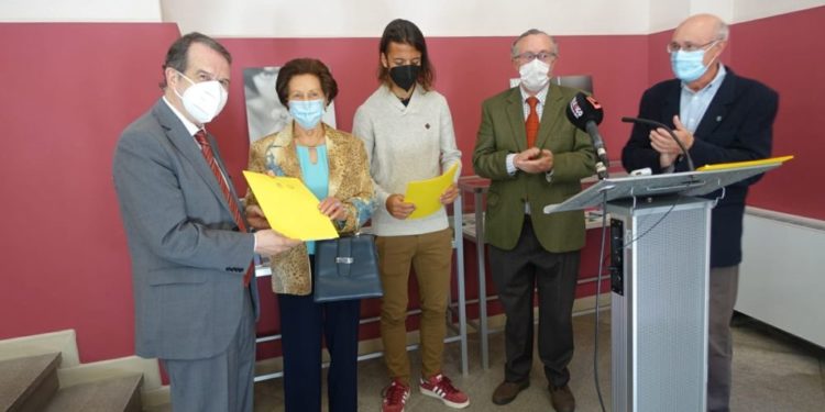 Vigo percorre a vida de Xela Arias cunha mostra bibliográfica na Casa Galega da Cultura