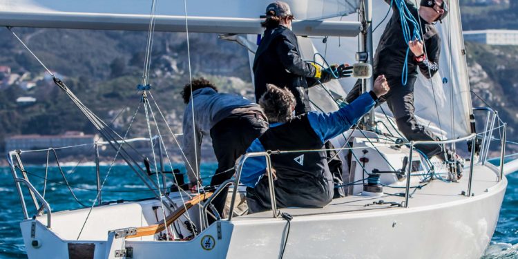 El «Okofen» mantiene su dominio sobre los J80