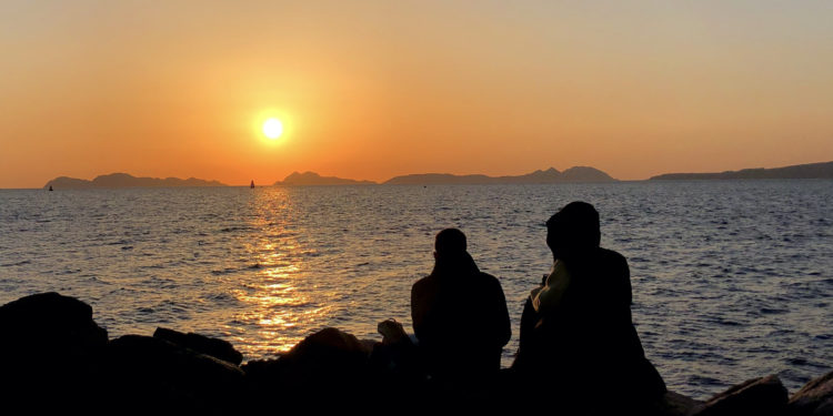 Esperando el atardecer en la ría de Vigo