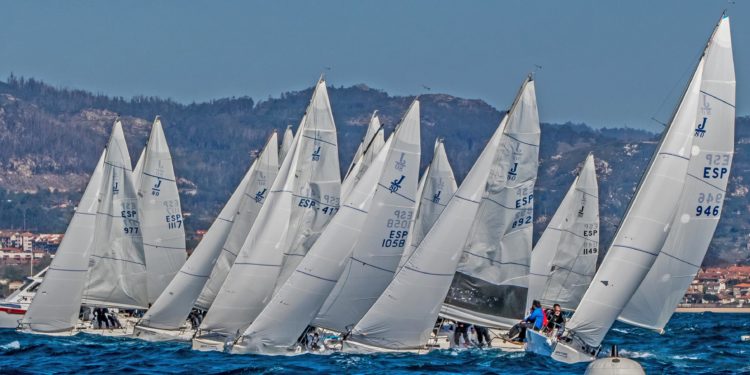 La Liga de Invierno Baitra J80 cruza su ecuador con «Okofen» y «Marías» en cabeza