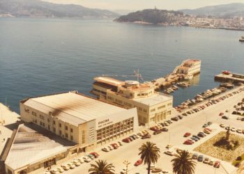 n este día una comisión, presidida por don Gerardo Campos Ramos- con tantos títulos de vigués ejemplar – acuerda crear la sociedad Real Club Náutico.