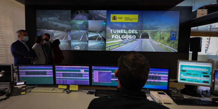 La A-52 recupera el túnel de A Cañiza