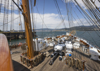 Vigo corona su goleta «Sea Cloud Spirit», la nueva joya clásica de los mares