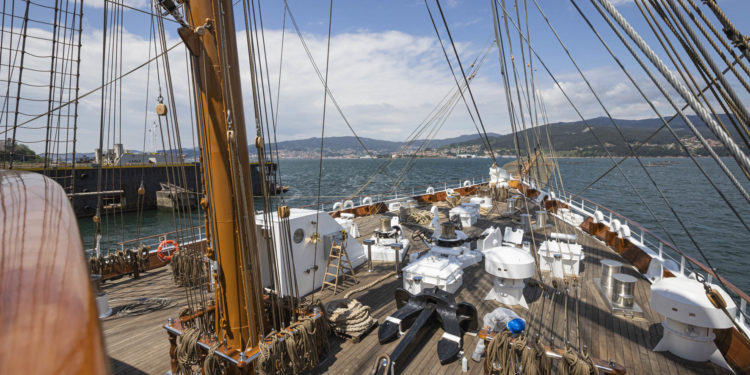 Vigo corona su goleta «Sea Cloud Spirit», la nueva joya clásica de los mares