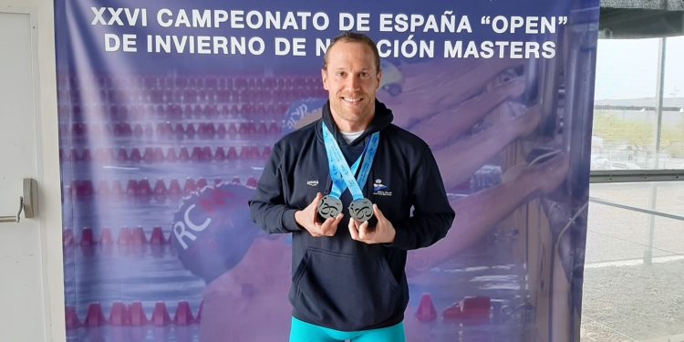 Sergio García (RCN Vigo) gana dos platas y récord gallego en el Nacional Máster