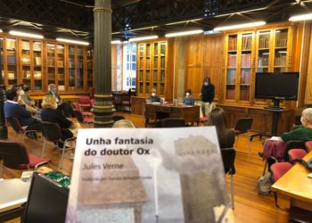 A Sociedade Jules Verne de Vigo (SJVV), asociación cultural fundada no ano 2012, presentou hoxe na Biblioteca da Escola Municipal de Artes e Oficios a primeira tradución ao galego da obra de Verne ‘Unha fantasía do doutor Ox’