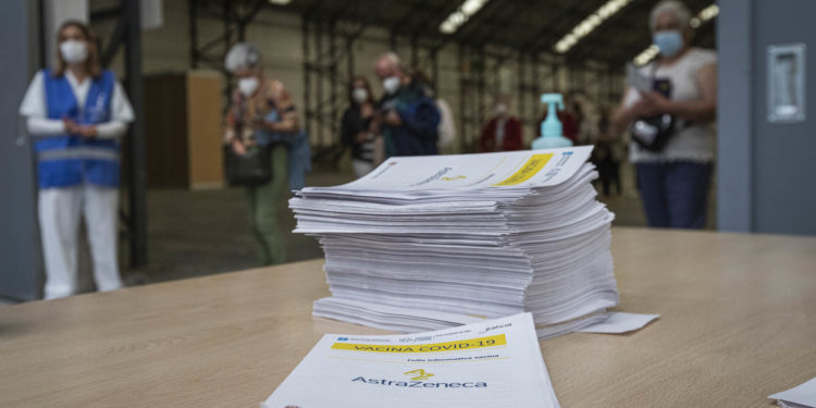 Vigo inicia la segunda vacunación masiva en el Ifevi con 4.400 citados de entre 60 y 65 años