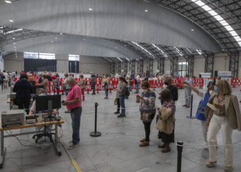 Vigo inicia la segunda vacunación masiva en el Ifevi con 4.400 citados de entre 60 y 65 años