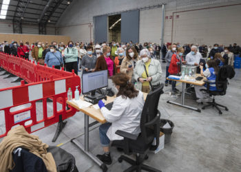 Récord de vacunación en España:  453.682 dosis en un día y 3 millones con pauta completa