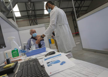 Récord de vacunación en España:  453.682 dosis en un día y 3 millones con pauta completa