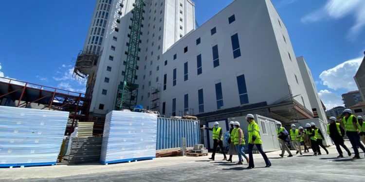 Penela muestra su nueva casa a los jueces de Vigo