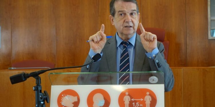 Caballero ya tiene cita para vacunarse y despeja dudas: “Me pondrán la que la autoridad sanitaria decida”