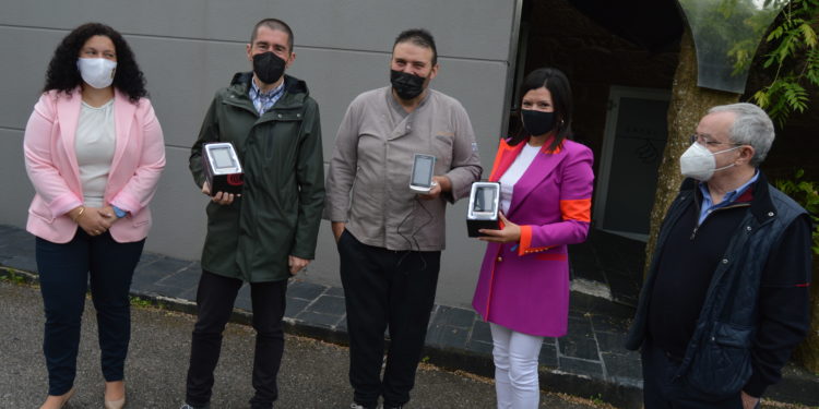 A hostalería de Mos empeza a recibir medidores de CO2 de balde