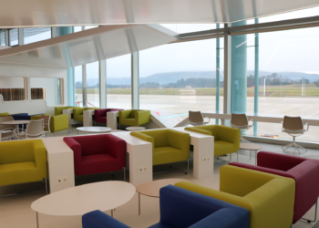 Mes histórico para Peinador: fue el aeropuerto gallego con más pasajeros en marzo