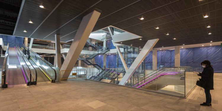 El Vialia Vigo lanza una oferta de empleo con 100 vacantes