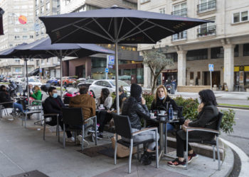 Feijóo confirma una ampliación de los horarios de la hostelería y el fin del toque de queda