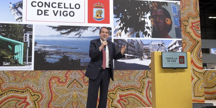 Vigo destapa el tarro de sus esencias en Fitur: «Welcome to Vigo, it is terrific» 