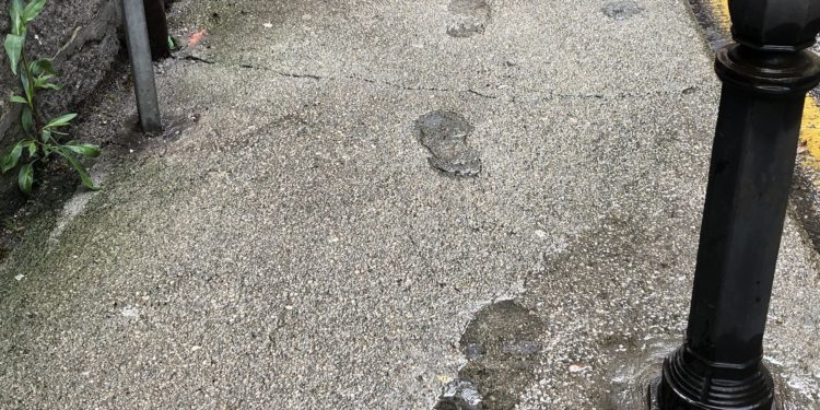 As pegadas misteriosas