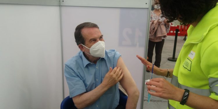 Vacunación alcalde Vigo Ifevi
