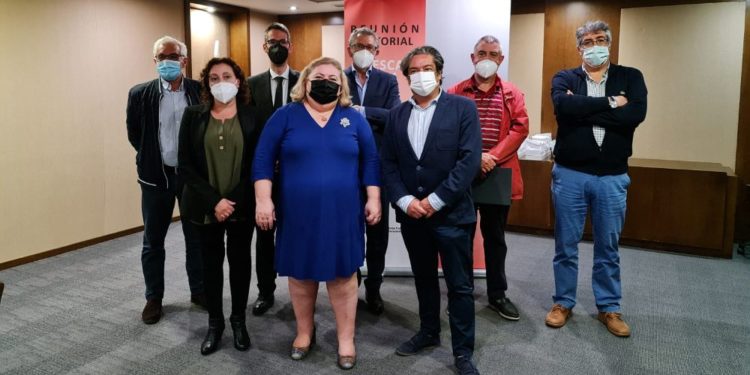 Clara Aguilera se reúne en Vigo con el sector pesquero y destaca su liderazgo europeo