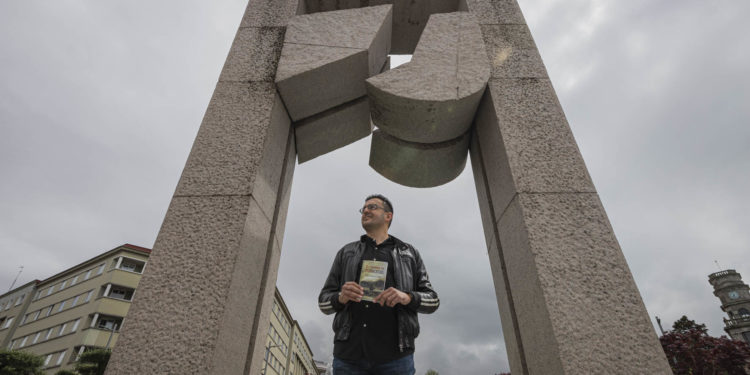 Gabriel Romero de Ávila: «No pretendas vivir de esto, es lo que le diría al que pretenda escribir, hazlo bien para ti»