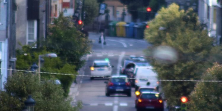 Dos trabajadores retienen en Vigo a un ladrón armado con un cuchillo que robaba en su furgoneta