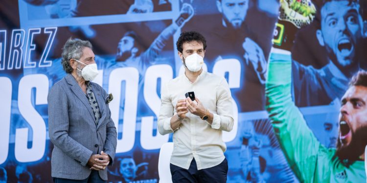 «O Gato» cuelga los guantes