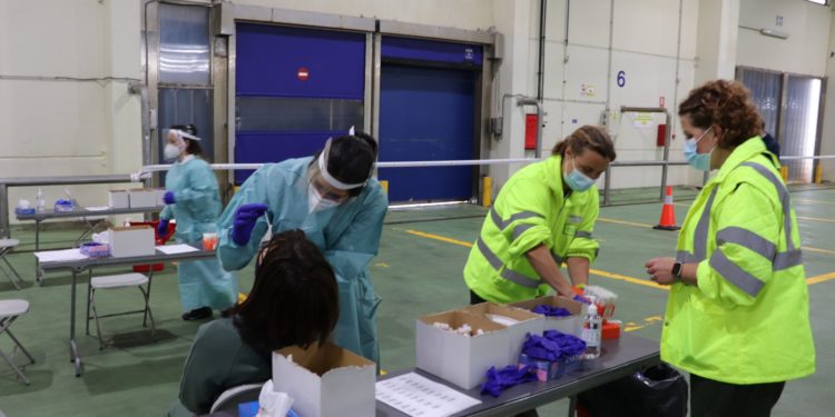 El cribado realizado en el puerto de Vigo se salda con 21 positivos en Covid-19