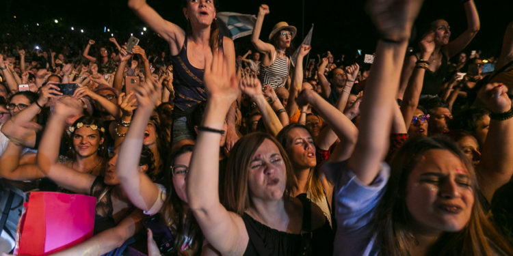 Caballero, tras el nuevo protocolo de eventos: “No descarto conciertos de 5.000 o 10.000 personas”