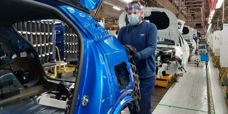 Stellantis Vigo detiene toda su producción de vehículos este viernes