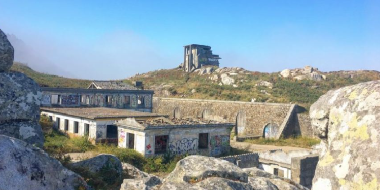 Baiona pide ideas para restaurar la batería militar de Cabo Silleiro