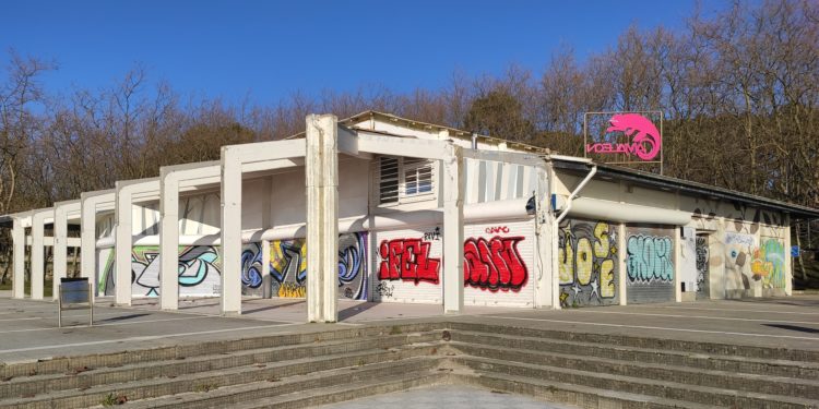 El Concello de Vigo quiere iniciar el derribo del Camaleón este mes y acabar en “7 o 10 días”