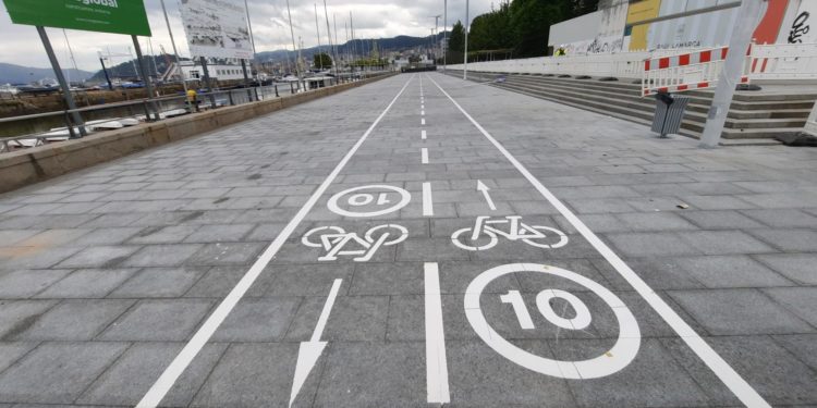 Concluye la reforma del primer tramo de As Avenidas