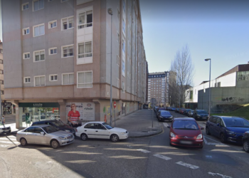 Vecinos de la Florida retienen a un vigués que estaba robando en un establecimiento