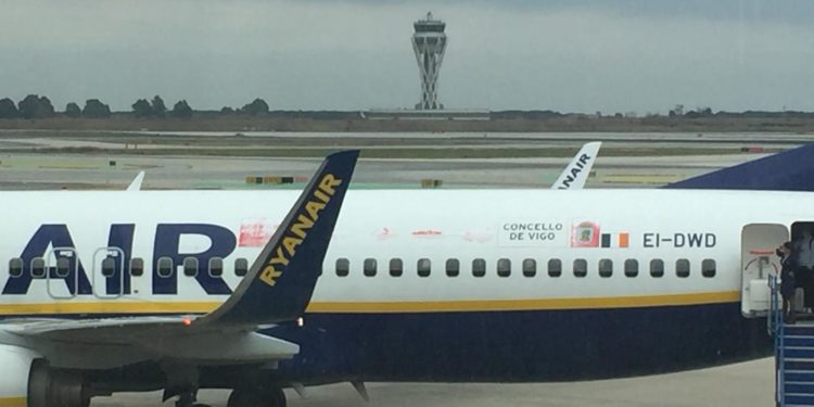 Caballero se reúne con Ryanair con la posibilidad de retomar cuatro destinos internacionales