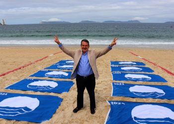 Las playas de Vigo ya presumen de sus banderas azules