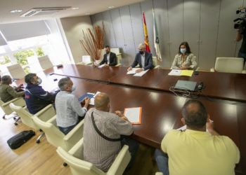 La Xunta se compromete a buscar un socio industrial que garantice la viabilidad de Barreras