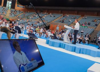 Feijóo refuerza al vigués Julio García Comesaña en la estructura del PPdeG