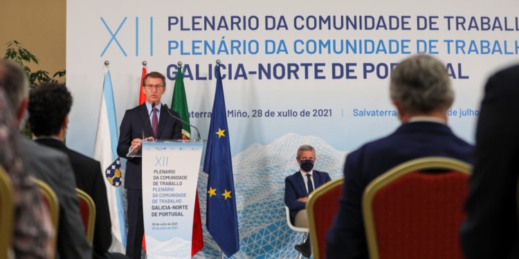 Feijóo destaca el compromiso de España y Portugal con la alta velocidad Porto-Vigo