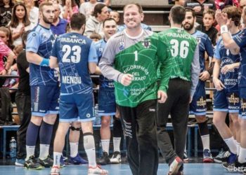 El incombustible Javi Díaz renueva con el Frigoríficos