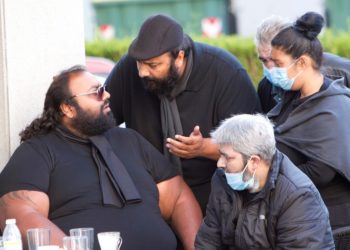 La jueza expulsa a Sinaí y a su hermano del juicio por el tiroteo en O Porriño: «Esto no es un mercadillo»