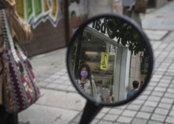 Galicia mantiene las ucis controladas pero la incidencia aumenta a mayor ritmo que el resto de España